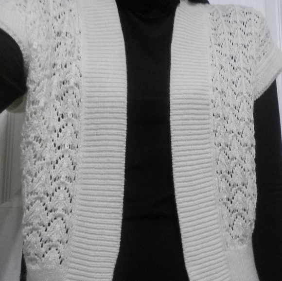 Cardigan - Picture 2 of 4
